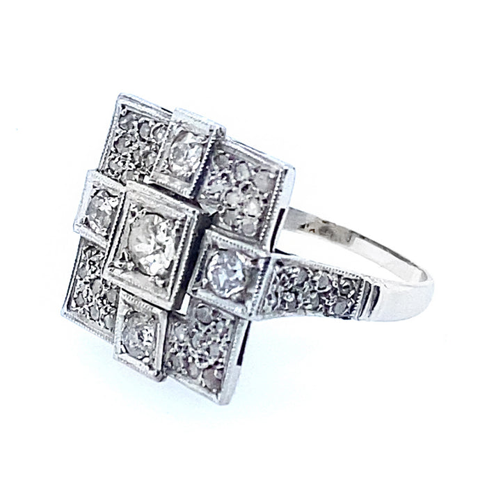 Anello Art Dèco in platino con diamanti, 1930 c.a.