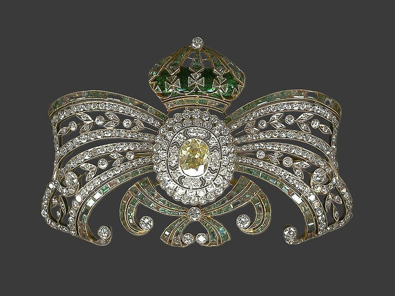 Why Buy Antique Jewelry from Gioielleria Pennisi in Milan