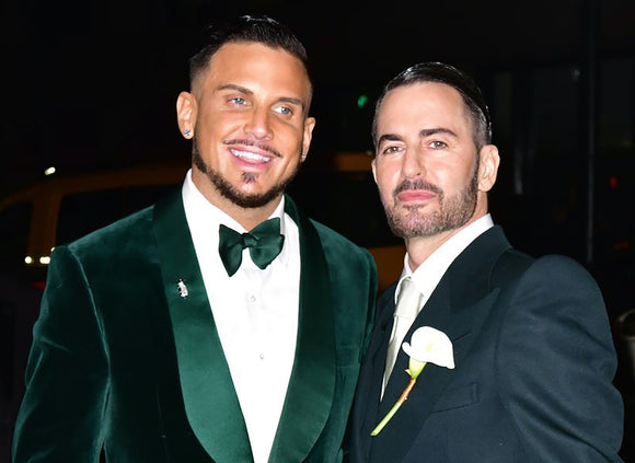 Marc Jacobs and Charly Defrancesco at their wedding wore a pair of platinum, diamond and onix penguin-shaped brooches from Pennisi Jewelry