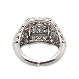 Anello Art Deco in platino con diamanti taglio brillante e taglio baguette, 1930 