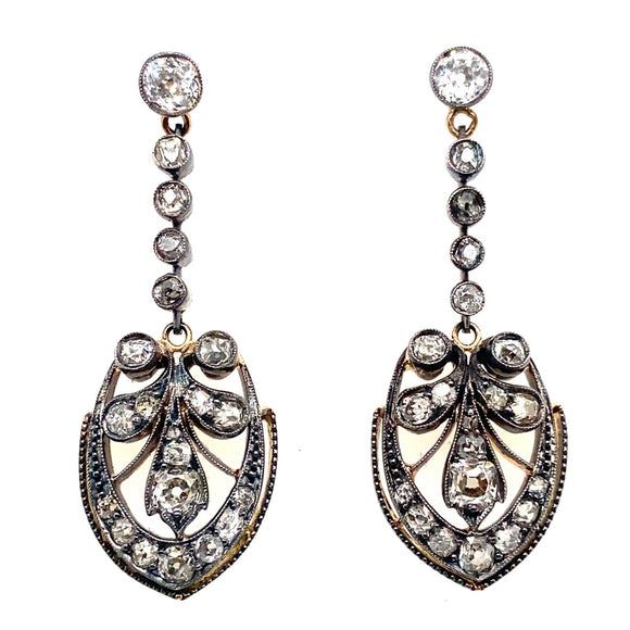 Boucles d'oreilles anciennes en or et diamants