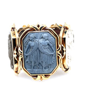 Bracciale antico in oro e cammeo di lava