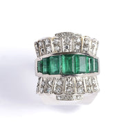 Art Déco platinum diamond and emerald ring, 1930 c.a.