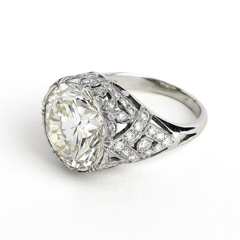 Important platinum and diamond solitaire ring. 11.21 carats