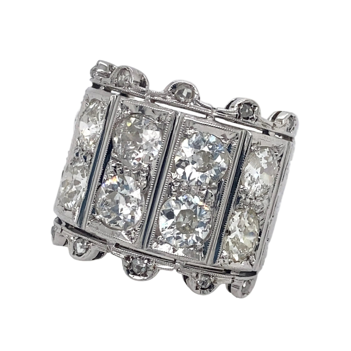 Anello Art Déco in oro e diamanti. 1935