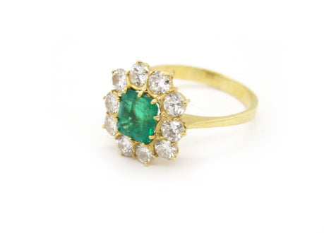 Vintage gold diamond and emerald daisy ring