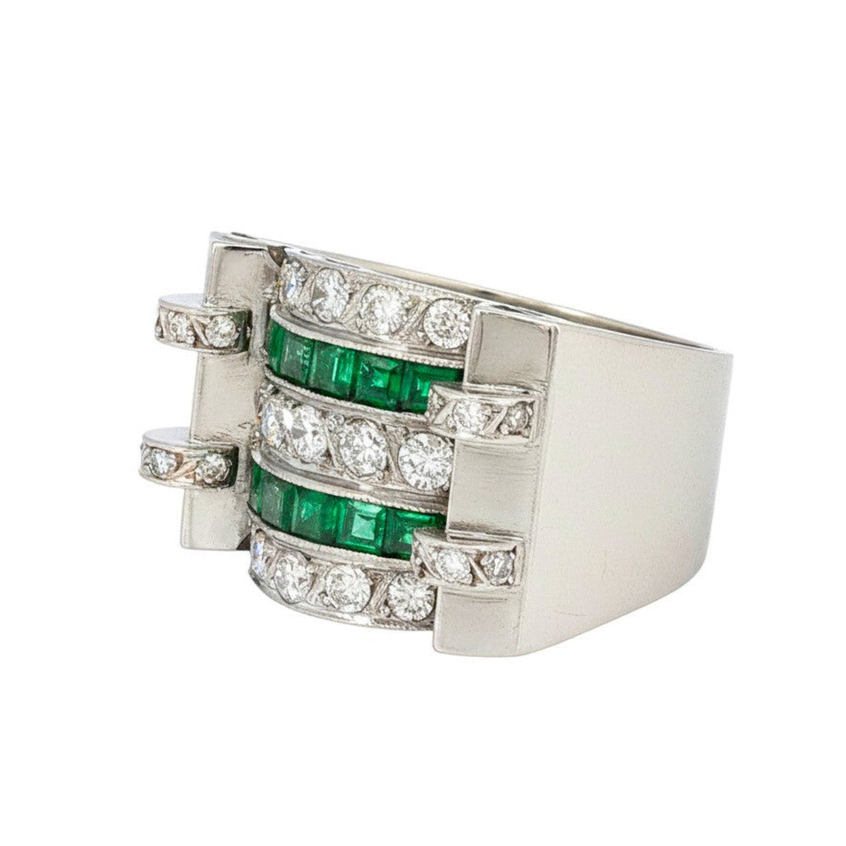 Art Deco White gold diamond and emerald ring