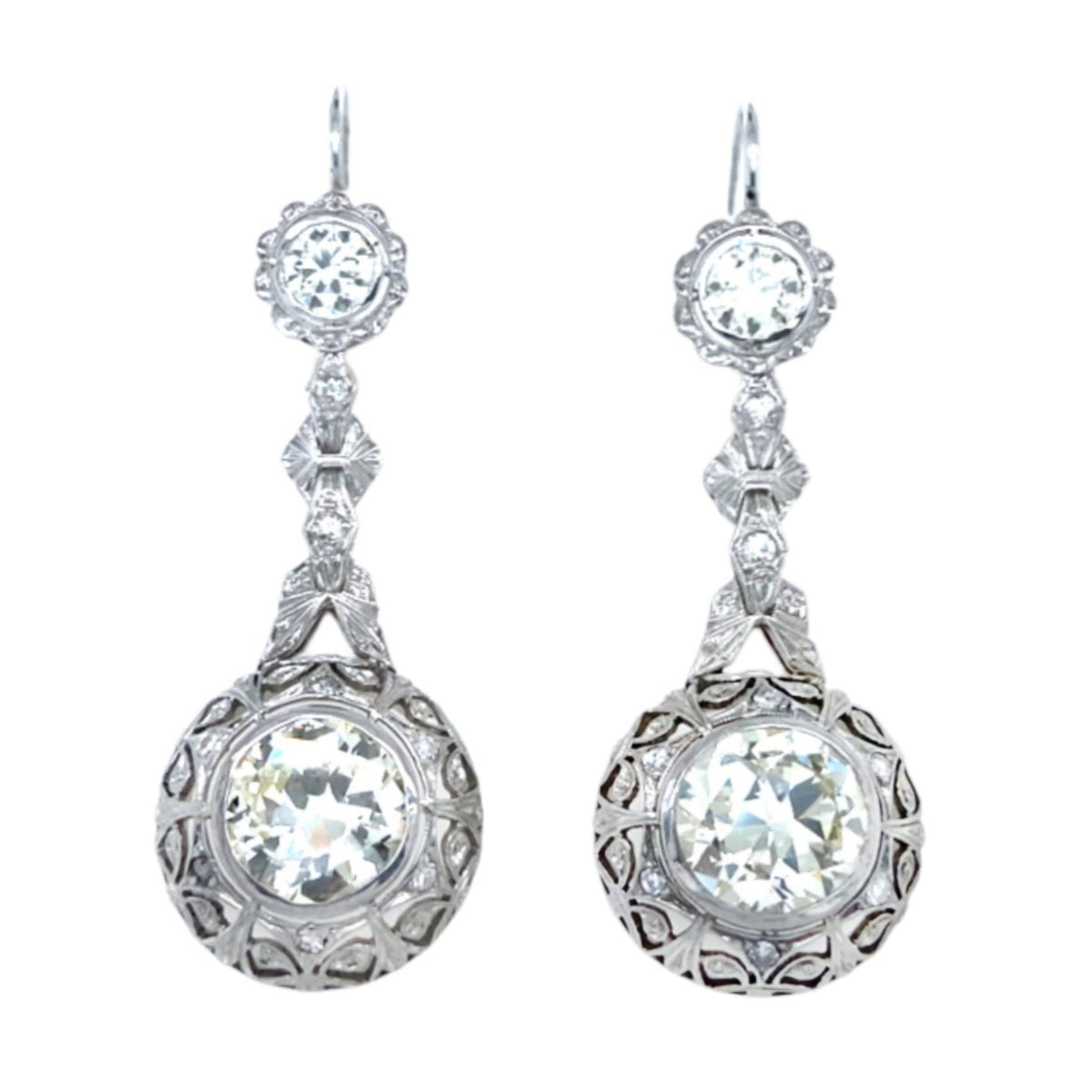 Art Déco diamond earrings, 1930