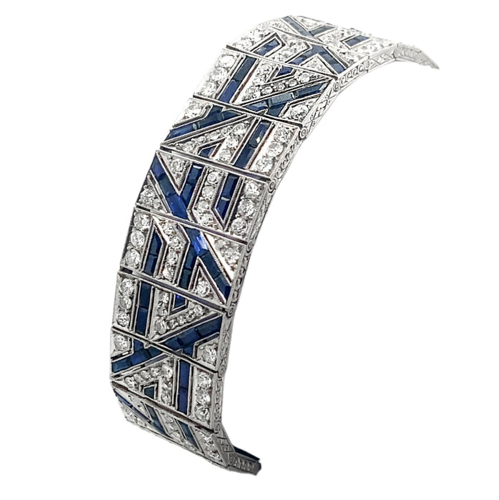 Bracciale Art Déco in platino, diamanti e zaffiri. 1925
