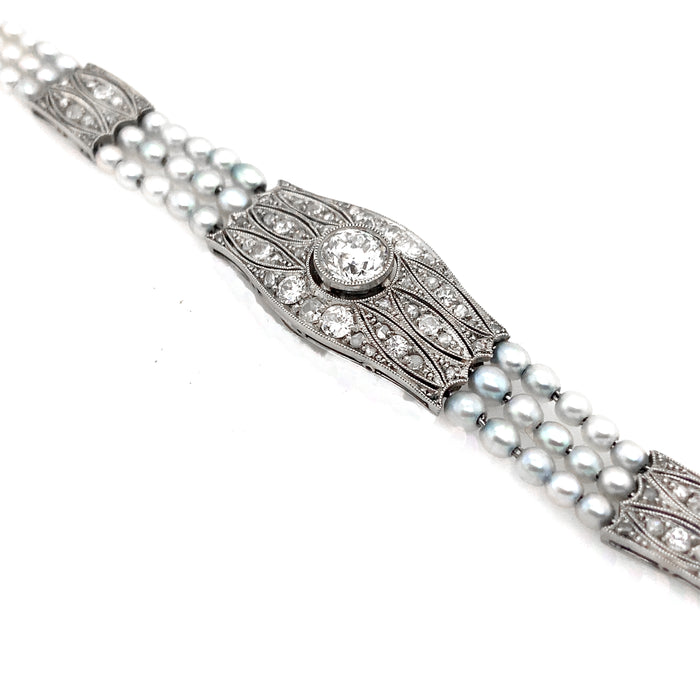 Un bracciale edoardiano in platino, diamanti e perle naturali