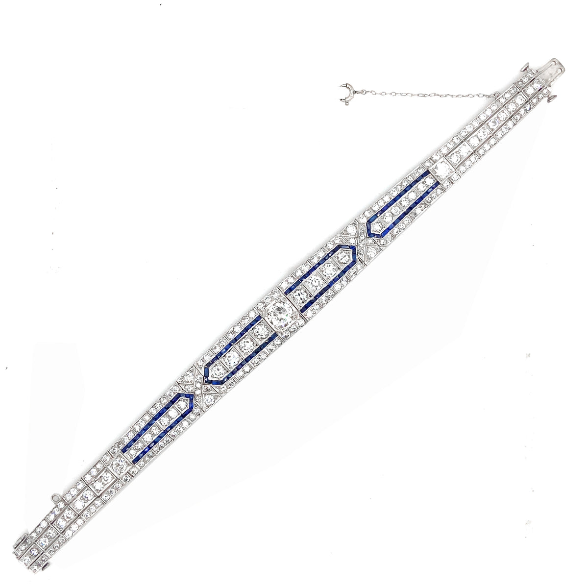 Un bracciale Art Déco in platino, diamanti e zaffiri