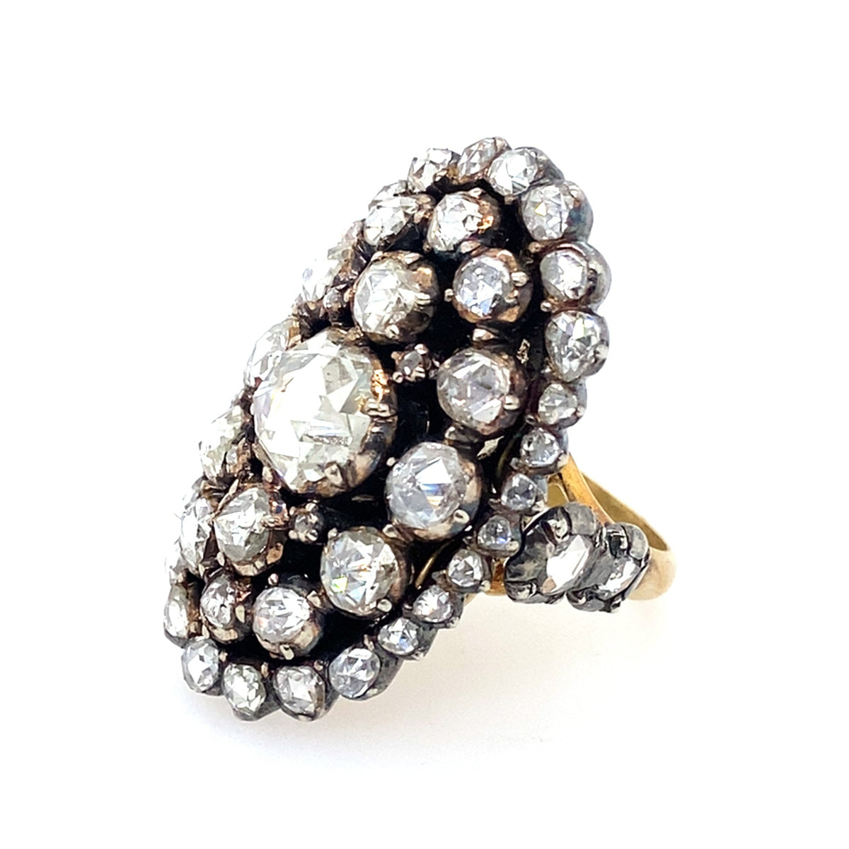 Antico anello con diamanti