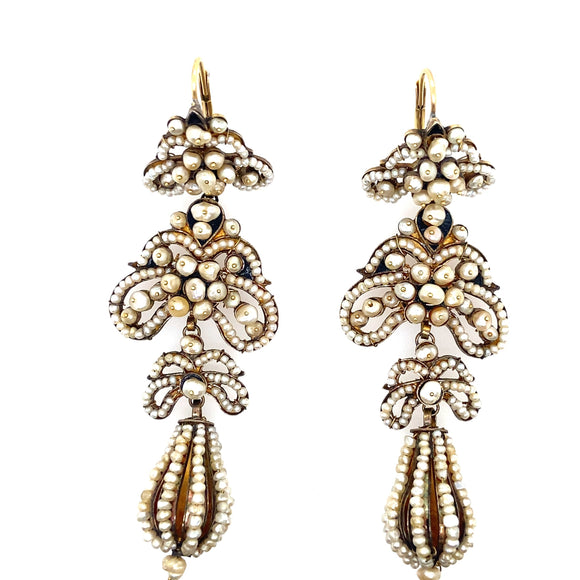 Importantes boucles d'oreilles siciliennes de la fin du XVIIIe siècle en or et perles de rocaille