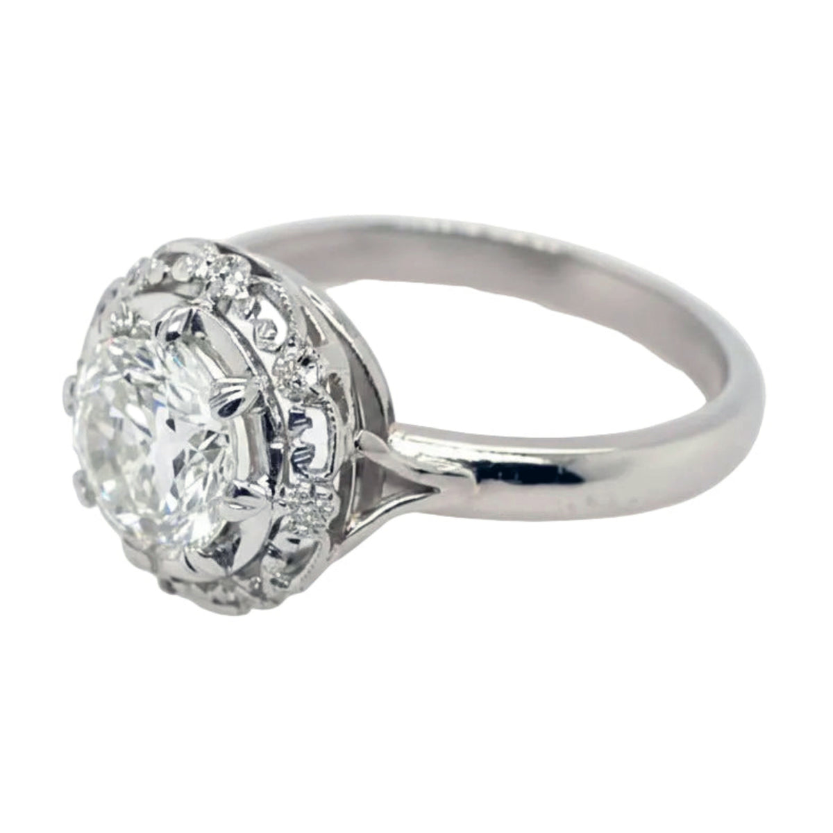 Art Déco platinum and diamond engagement ring