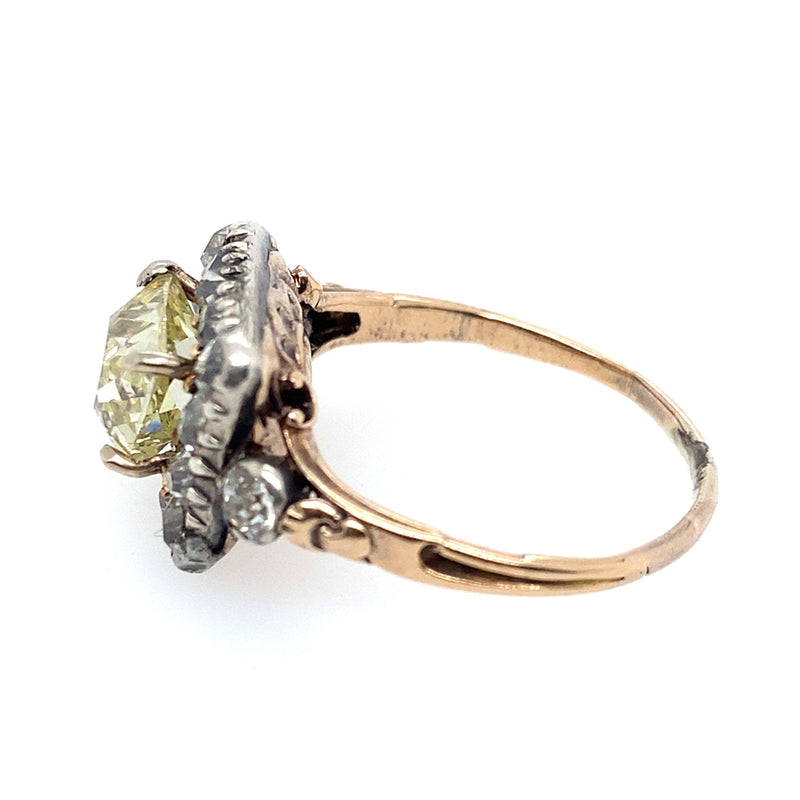 Anello antico in oro giallo e argento con diamanti 