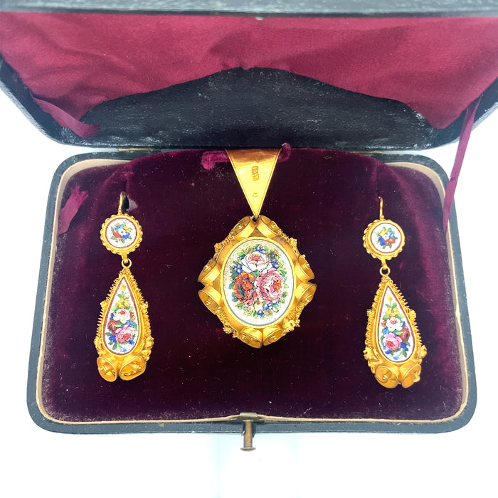 Gold and micromosaic earrings set