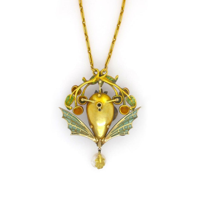 Un rarissimo pendente Art Nouveau in oro, argento, diamanti e smalto plique à jour con una perla naturale.