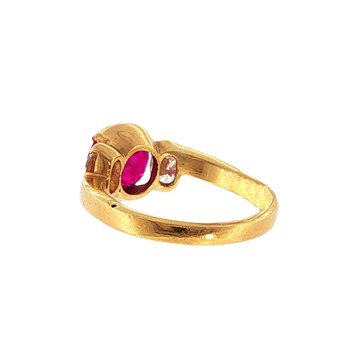 Anello vintage in oro giallo con rubino