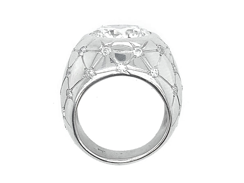 Importante anello in platino e diamanti da 6 carati