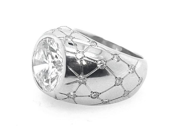 Important platinum and 6 carats diamond ring