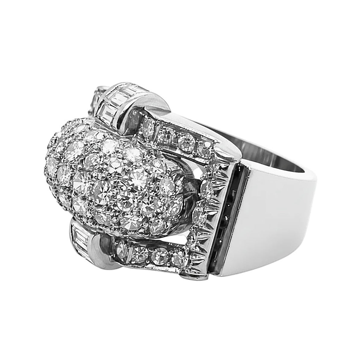 An Art Déco platinum and diamond ring, 1930 c.a.