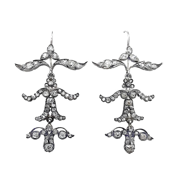 Belle Époque gold backed diamond chandelier earrings, 1900 c.a.