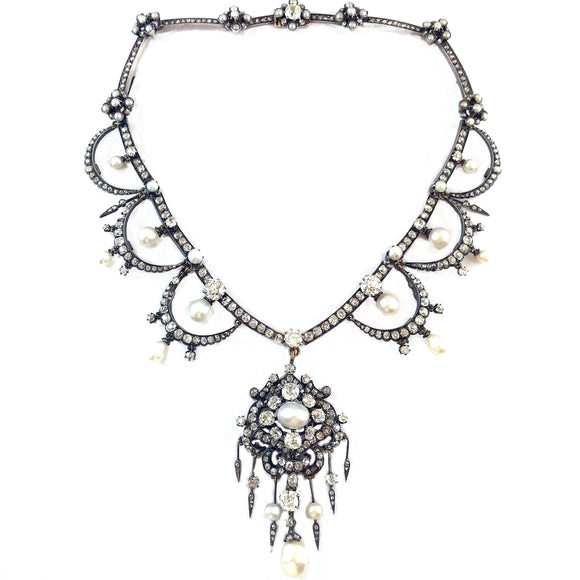 Important collier victorien en diamants et perles naturelles. 1850