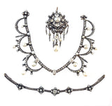 Important collier victorien en diamants et perles naturelles. 1850