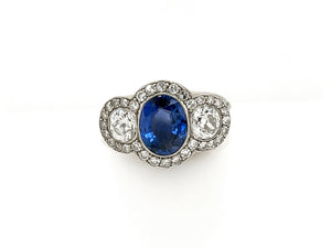 A 1930 white gold, diamond and natural no heat Bourma sapphire kt. 2,50 ring