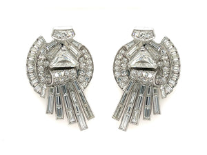 Art Déco platinum and diamond clips earrings, 1935 c.a.