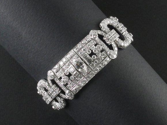 An Art Déco platinum and diamond bracelet, 1930 c.a.