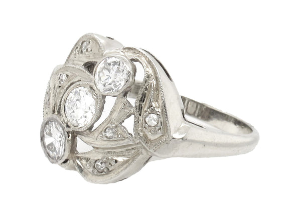 Art Déco white gold and diamond ring, 1930 c.a.