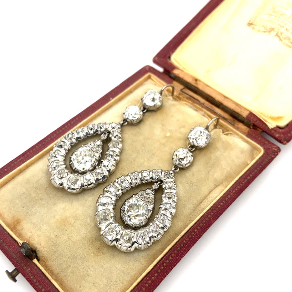Boucles d'oreilles édouardiennes en platine et diamants taille ancienne, 1900 ca