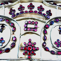 Georgian gold and garnet Parure in original box