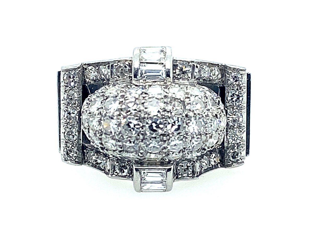 An Art Déco platinum and diamond ring, 1930 c.a.