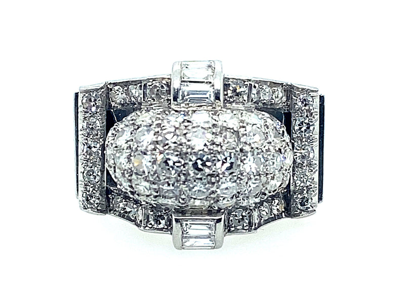An Art Déco platinum and diamond ring, 1930 c.a.