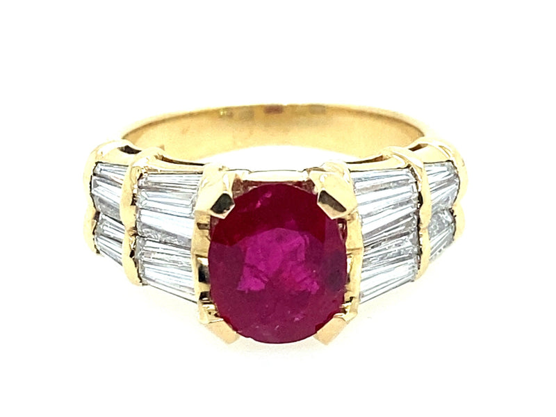 Anello con rubino e diamanti della Birmania italiana