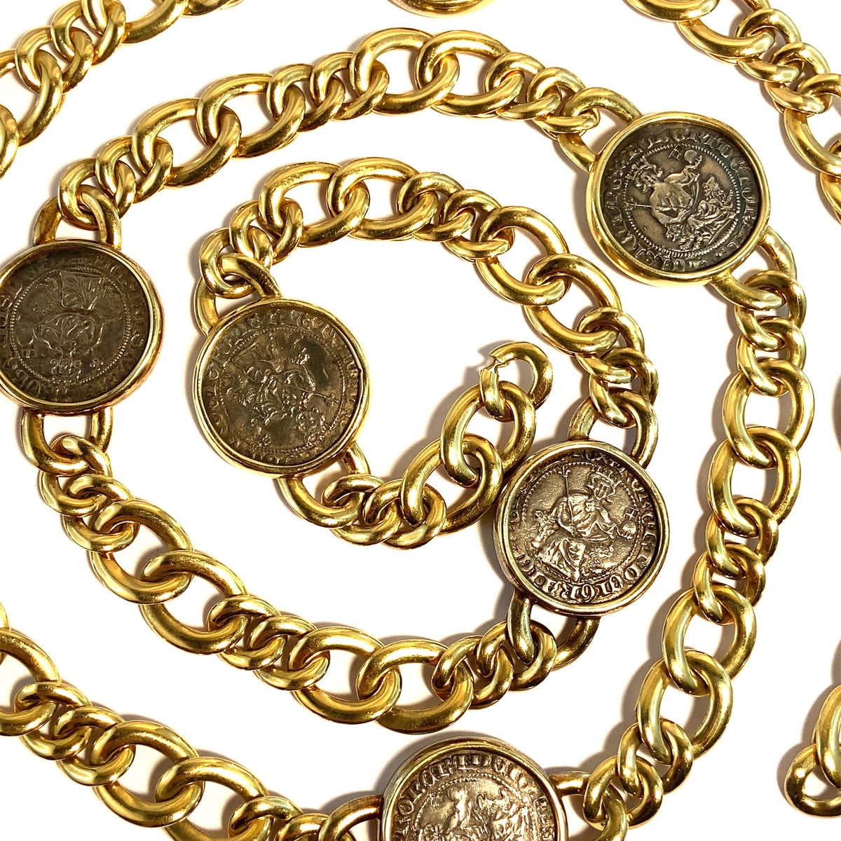 Collana Bulgari in oro e monete antiche