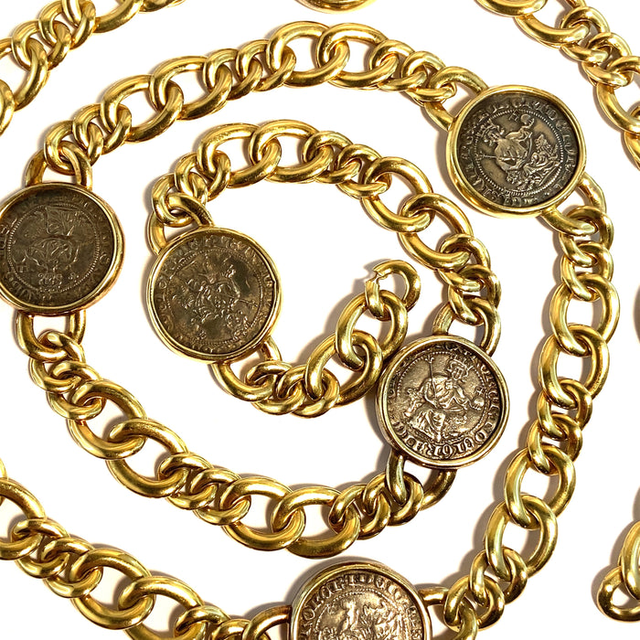 Collana Bulgari in oro e monete antiche