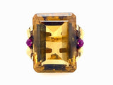 Anello in oro giallo con grande quarzo citrino e rubini, 1940 c.a. 