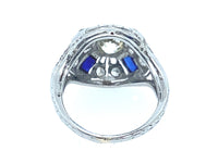 Anello Art Déco in platino con diamanti e zaffiri, 1930.