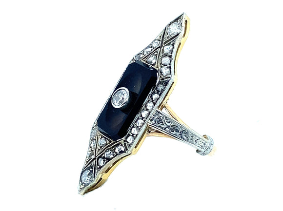 Bague Art Déco en or, platine, diamants et onyx, 1925.