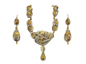 Antique gold and pearl demi parure with necklace and a earrings. 1900 c.a.